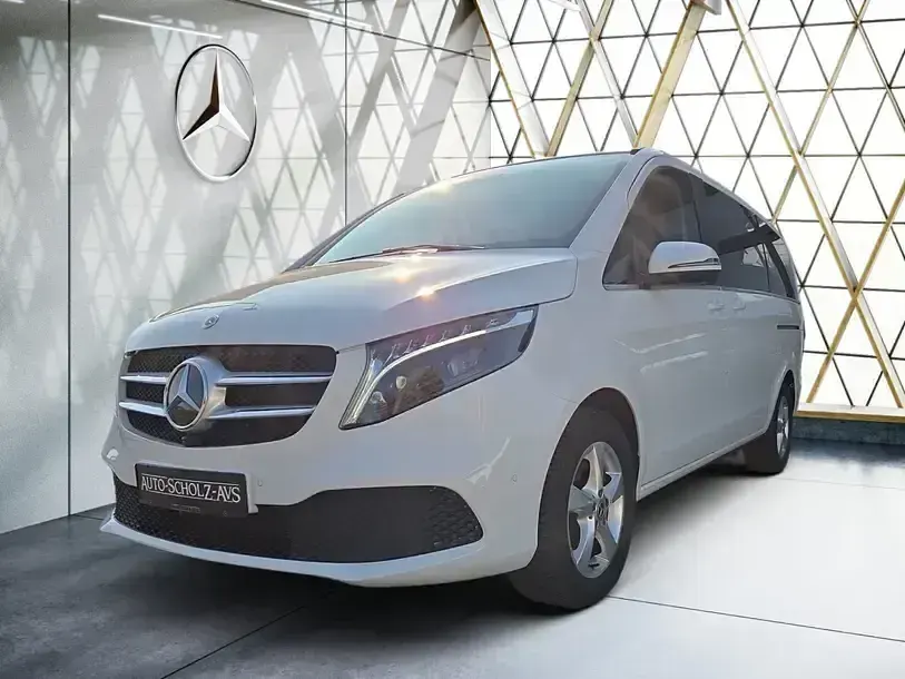 Gebraucht Mercedes V250 190 PS (139 kW) 2024 Bergkristallweiß metallic Van / Kleinbus