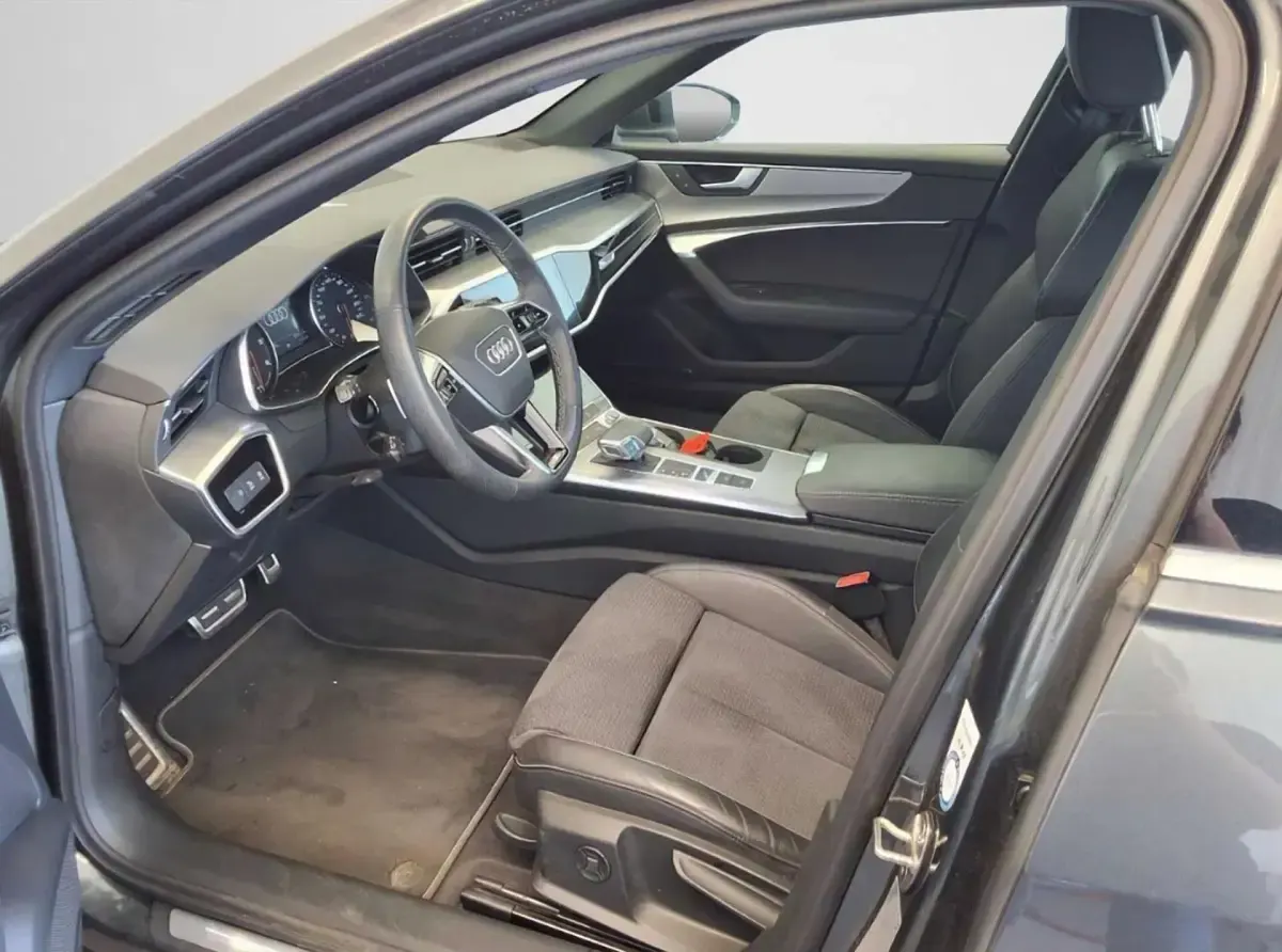 Gebraucht Audi A6 S-Line 204 PS (150 kW) 2023 Daytonagrau perleffekt (metallic) Kombi