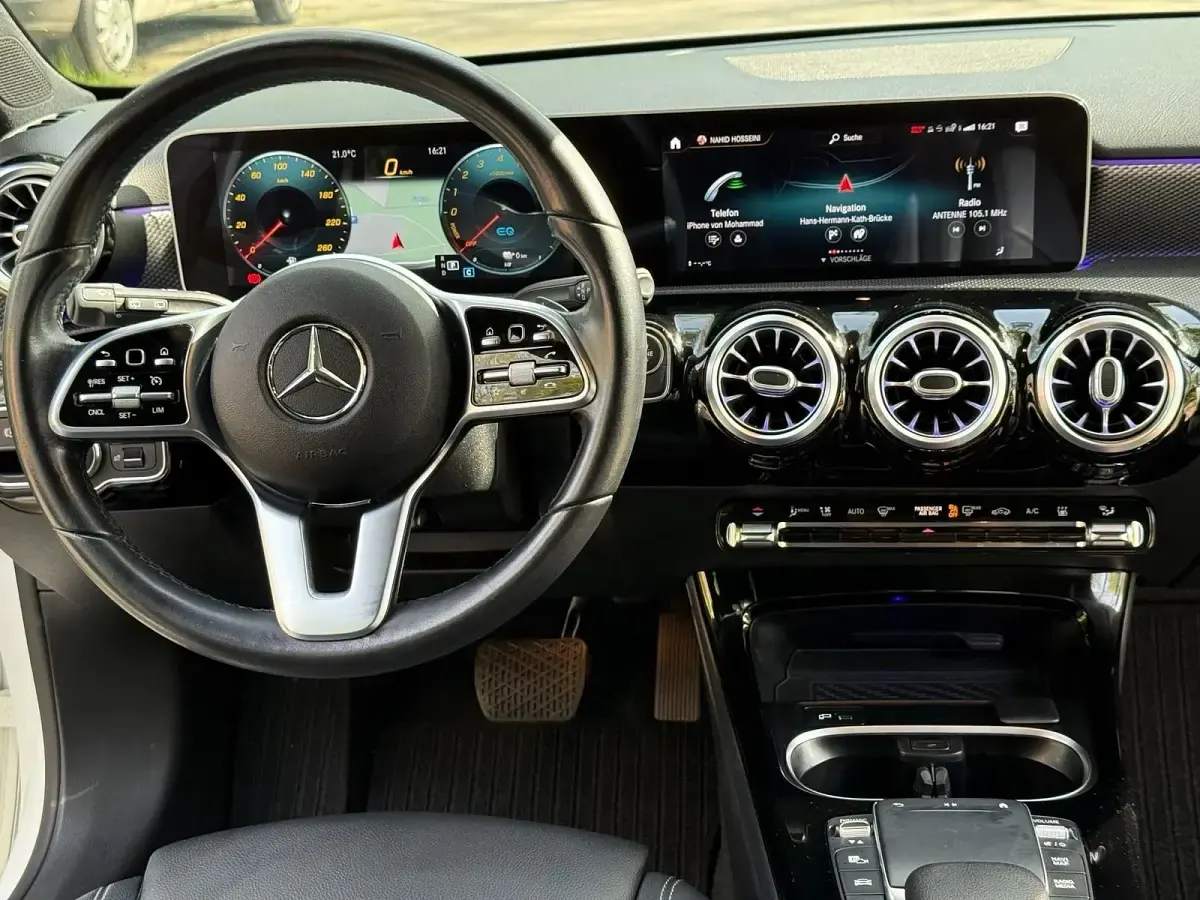 Gebraucht Mercedes A250 224 PS (164 kW) 2020 Weiß Limousine