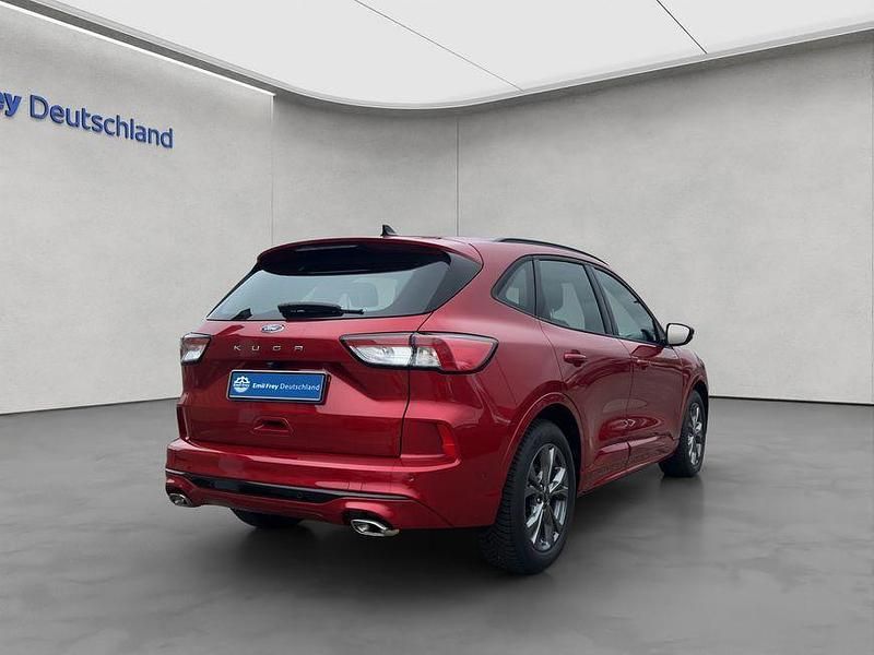 Gebraucht Ford Kuga ST-Line 151 PS (111 kW) 2024 Rot SUV