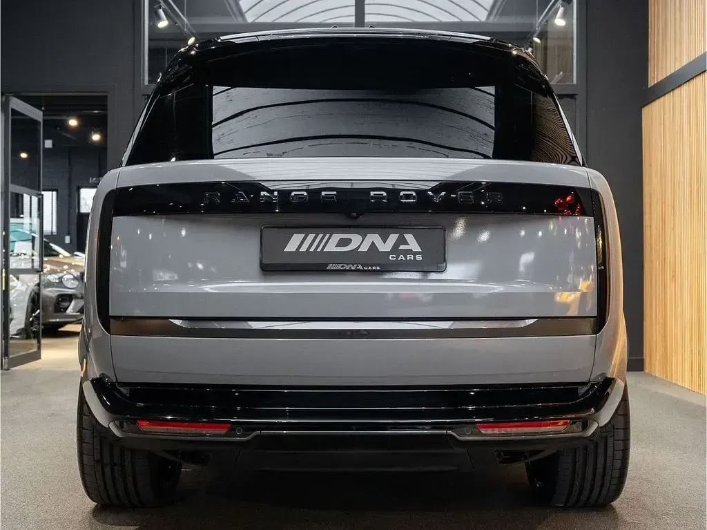 Gebraucht Land Rover Range Rover 460 PS (338 kW) 2025 Grau SUV