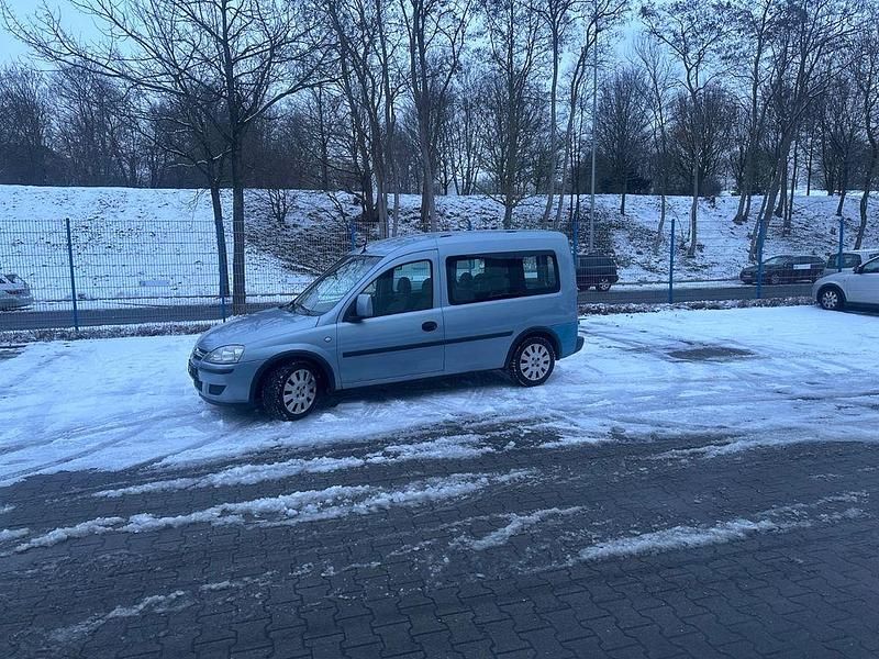 Gebraucht Opel Combo 75 PS (55 kW) 2004 Blau Van / Kleinbus