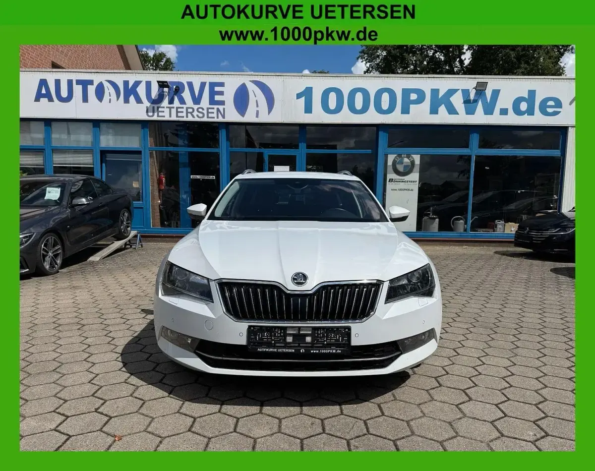 Gebraucht Skoda Superb Style 190 PS (139 kW) 2017 Weiß Kombi