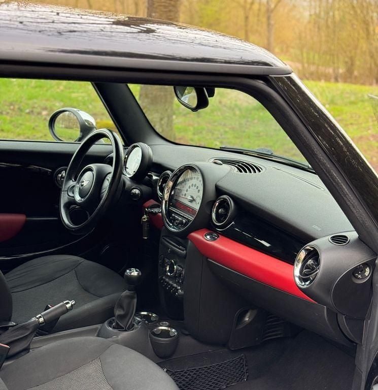 Gebraucht Mini ONE 98 PS (72 kW) 2011 Schwarz Kleinwagen