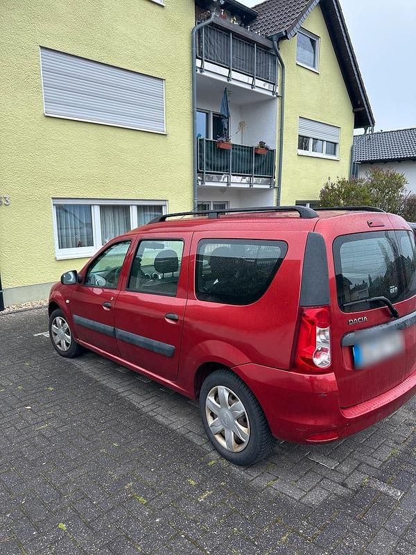 Second-hand Dacia Logan 85 CP (62 kW) 2013 Monovolum