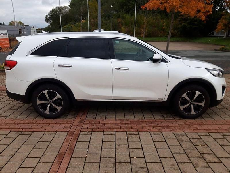 Weiß Gebraucht 2015 Kia Sorento SUV | 14.990 € (Guter Preis) - Bild 1/4