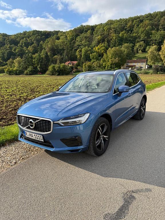 Blau Gebraucht 2017 Volvo XC60 R-Design SUV | 31.900 € (Etwas zu teuer) - Bild 1/4