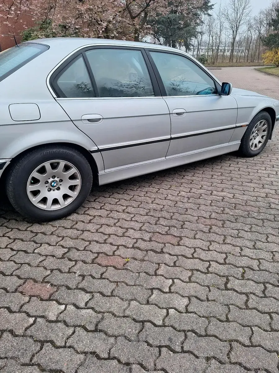 Gebraucht BMW 728 193 PS (141 kW) 1998 Silber Limousine