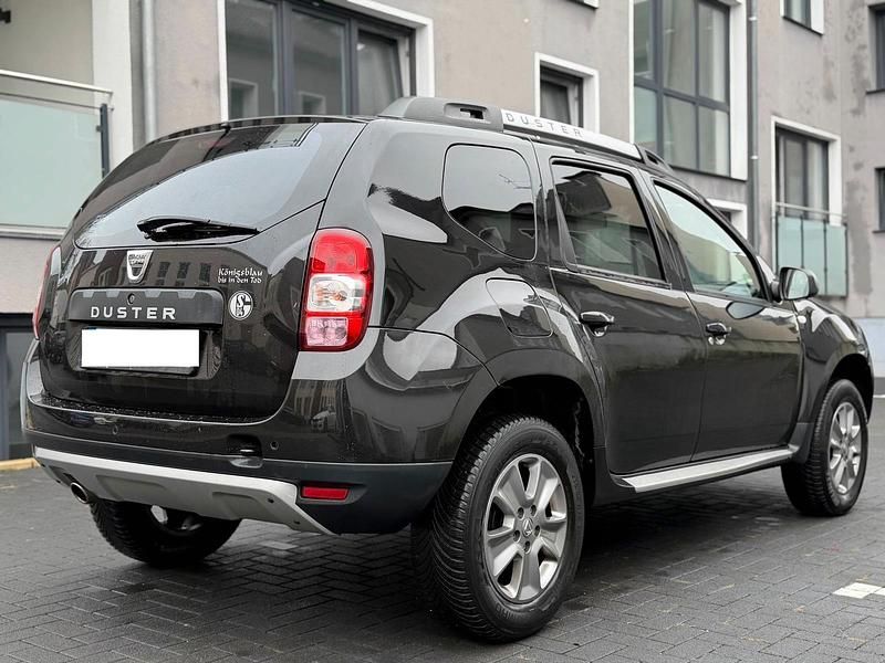 Gebraucht Dacia Duster 114 PS (83 kW) 2017 Schwarz SUV