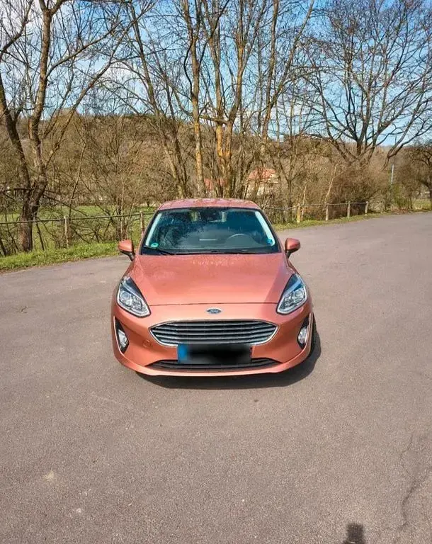 Używany Ford Fiesta Titanium 101 KM (74 kW) 2017 Brązowy Hatchback