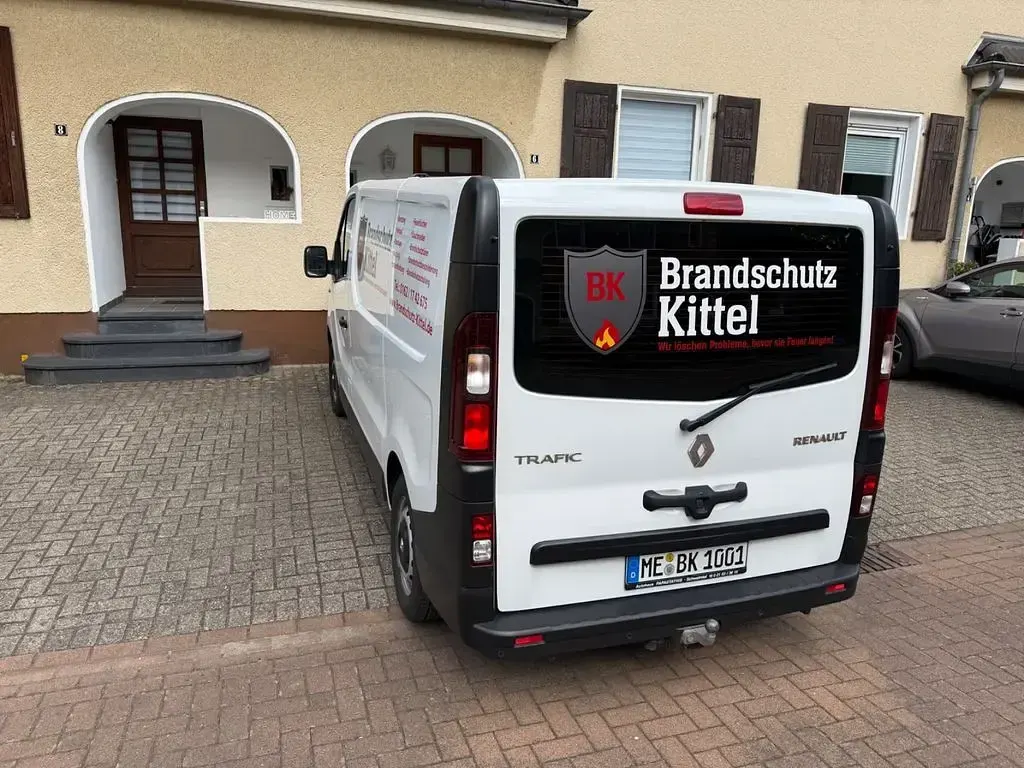 Gebraucht Renault Trafic 121 PS (88 kW) 2019 Weiß Van / Kleinbus