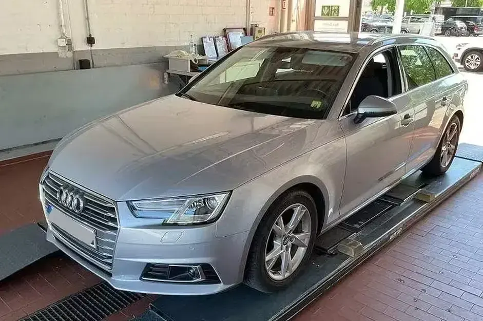 Gebraucht Audi A4 Sport 190 PS (139 kW) 2017 Kombi