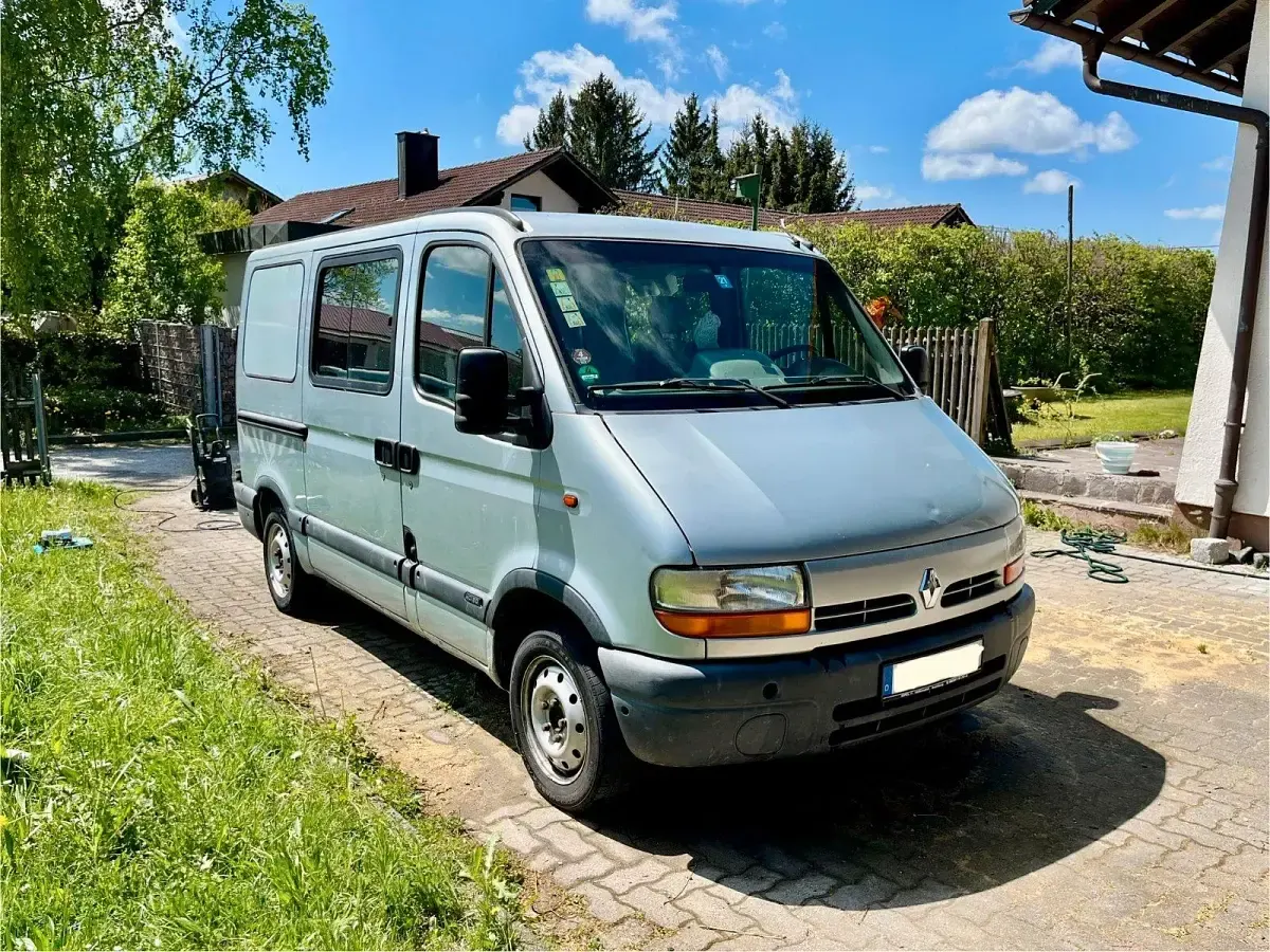 Gebraucht Renault Master 82 PS (60 kW) 2002 Silber Van / Kleinbus