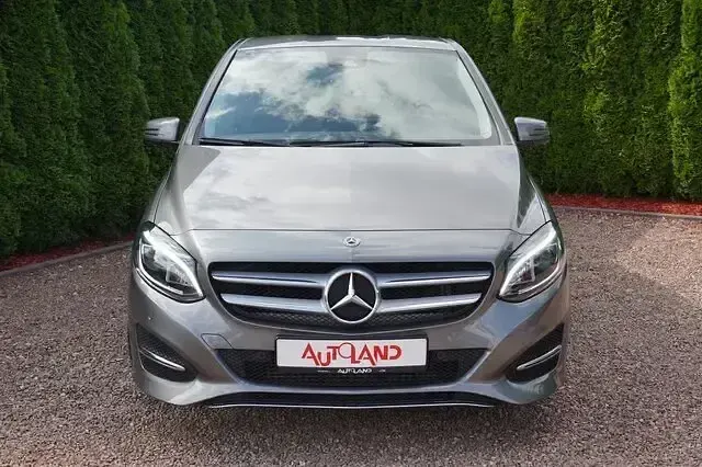 Gebraucht Mercedes B200 Urban 156 PS (114 kW) 2017 Andere Kleinwagen