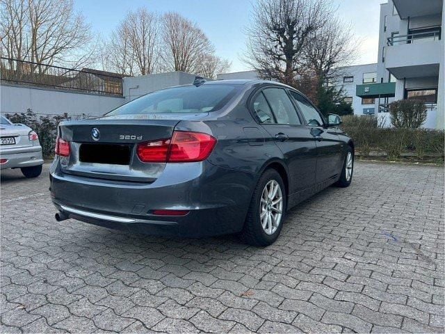 Second-hand BMW 320 184 CP (135 kW) 2012 Gri Berlinǎ