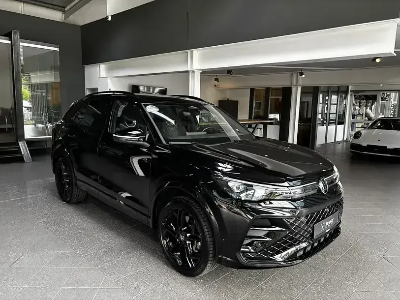 Second-hand VW Tiguan Style 193 CP (141 kW) 2025 Negru SUV