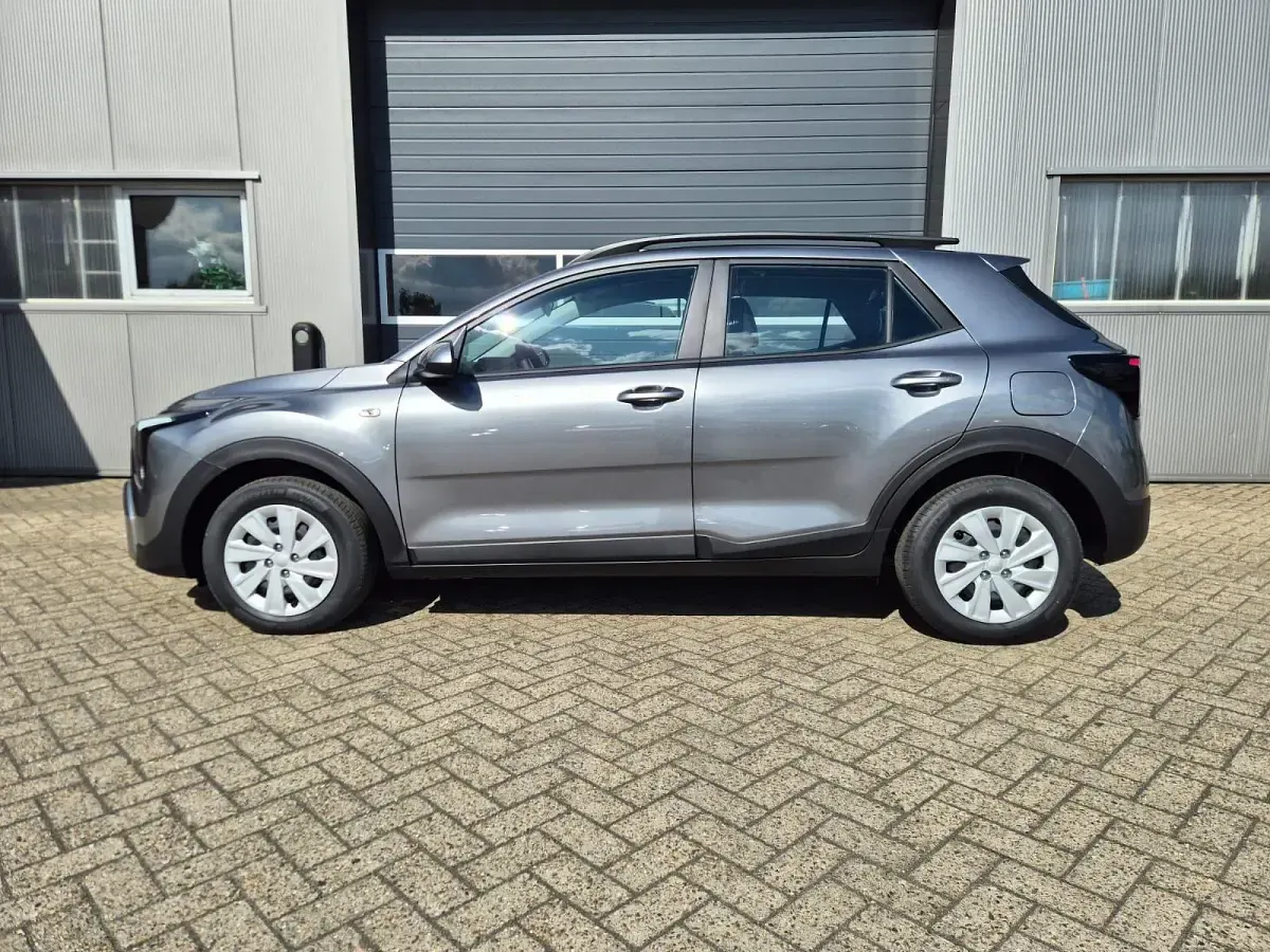 Neu Kia Stonic 116 PS (85 kW) 2026 Astrograu metallic SUV