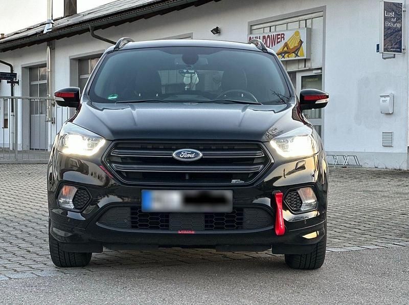 Gebraucht Ford Kuga ST-Line 182 PS (133 kW) 2019 Schwarz SUV