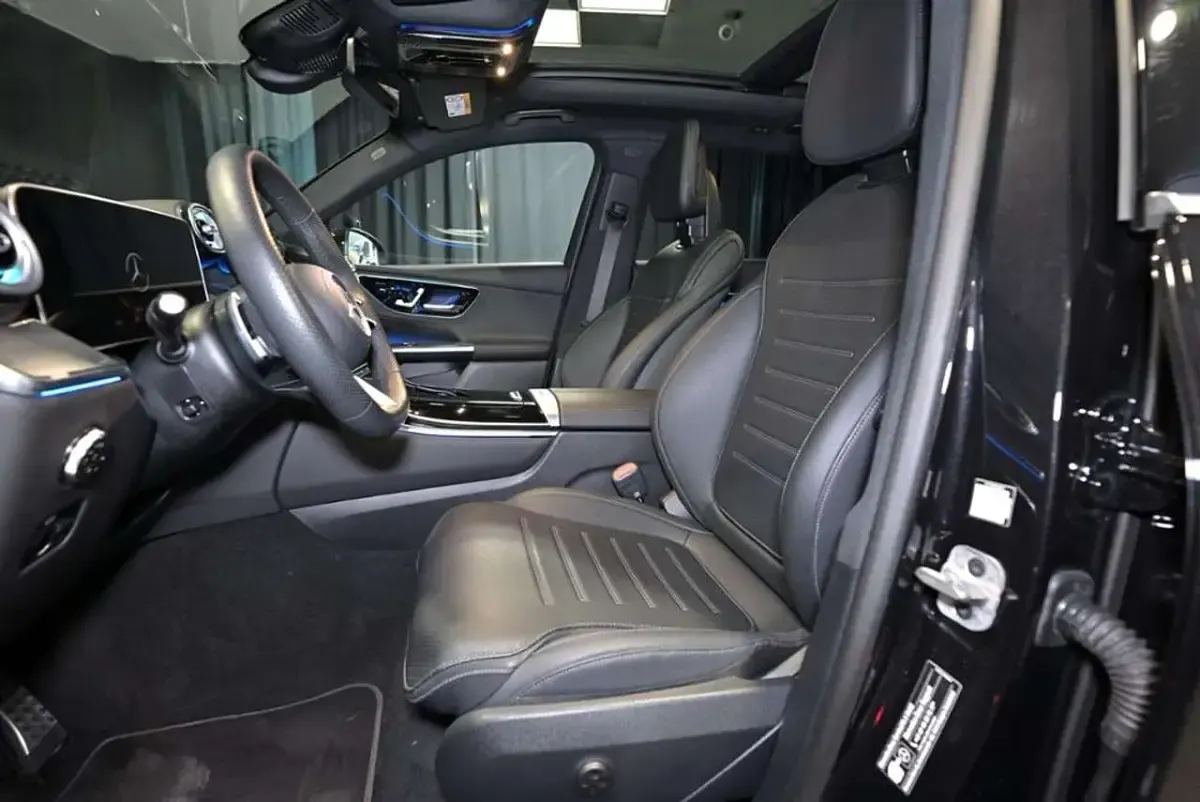 Gebraucht Mercedes GLC220 AMG 197 PS (144 kW) 2025 Metalliclack obsidianschwarz SUV