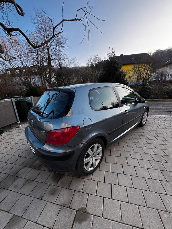 Gebraucht Peugeot 307 109 PS (80 kW) 2005 Grau Kleinwagen