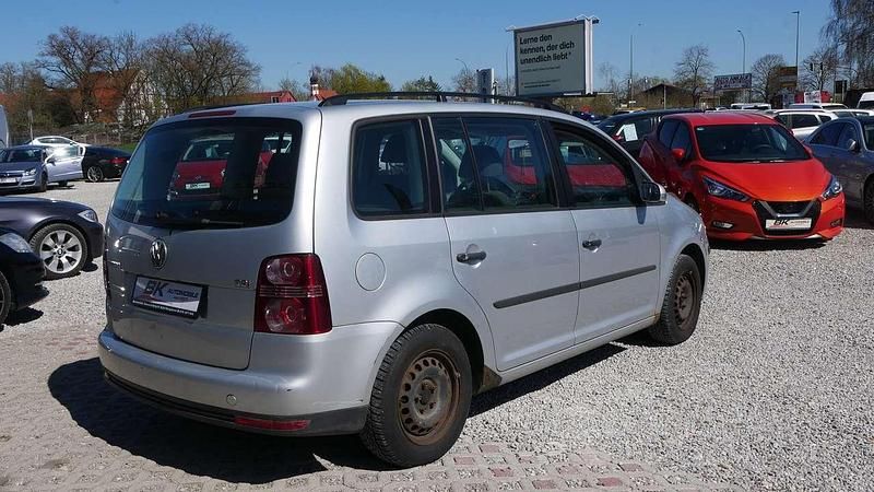 Gebraucht VW Touran 140 PS (102 kW) 2007 Reflexsilber metallic Van / Kleinbus