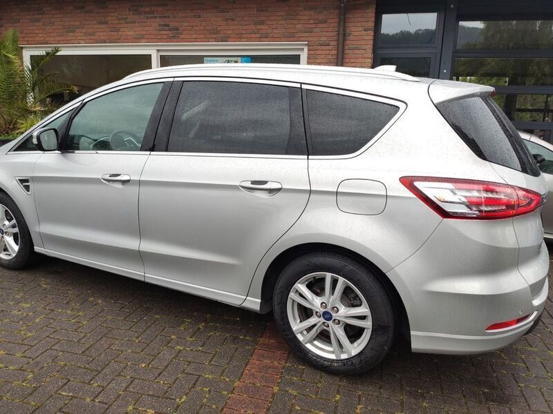 Gebraucht Ford S-MAX Titanium 150 PS (110 kW) 2020 Silber Van / Kleinbus