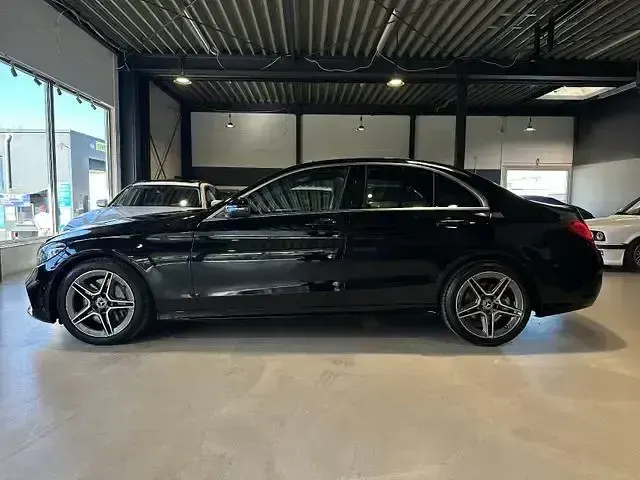 Gebraucht Mercedes C400 AMG line 333 PS (244 kW) 2020 Schwarz Limousine