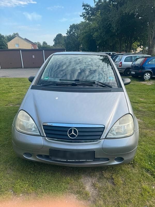 Grau Gebraucht 2000 Mercedes A160 Kleinwagen | 1.700 € (Fairer Preis) - Bild 1/4