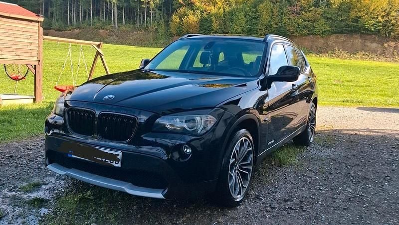 Schwarz Gebraucht 2010 BMW X1 SUV | 6.950 € (Teuer) - Bild 1/4