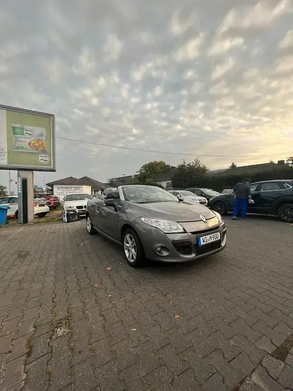 Gebraucht Renault Mégane Cabriolet 110 PS (80 kW) 2011 Schwarz Cabrio