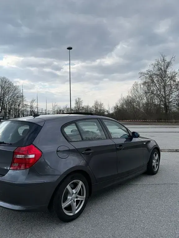 Używany BMW 120 177 KM (130 kW) 2007 Szary Hatchback