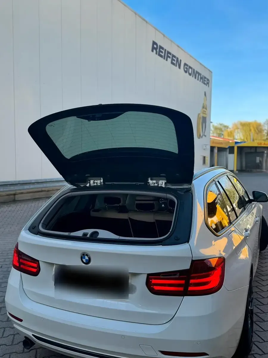 Gebraucht BMW 318 Sport Line 143 PS (105 kW) 2013 Weiß Kombi