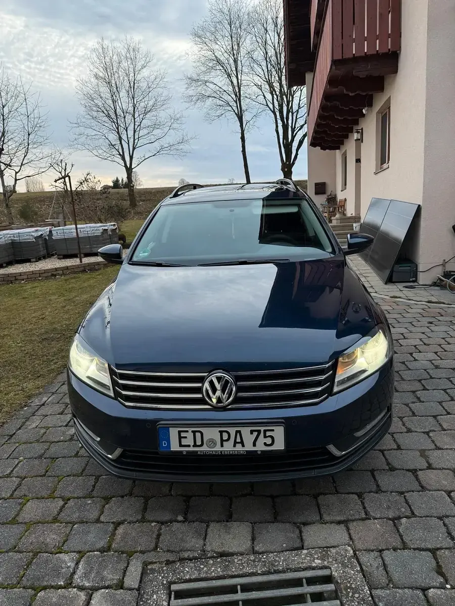 Używany VW Passat 140 KM (102 kW) 2011 Niebieski Kombi
