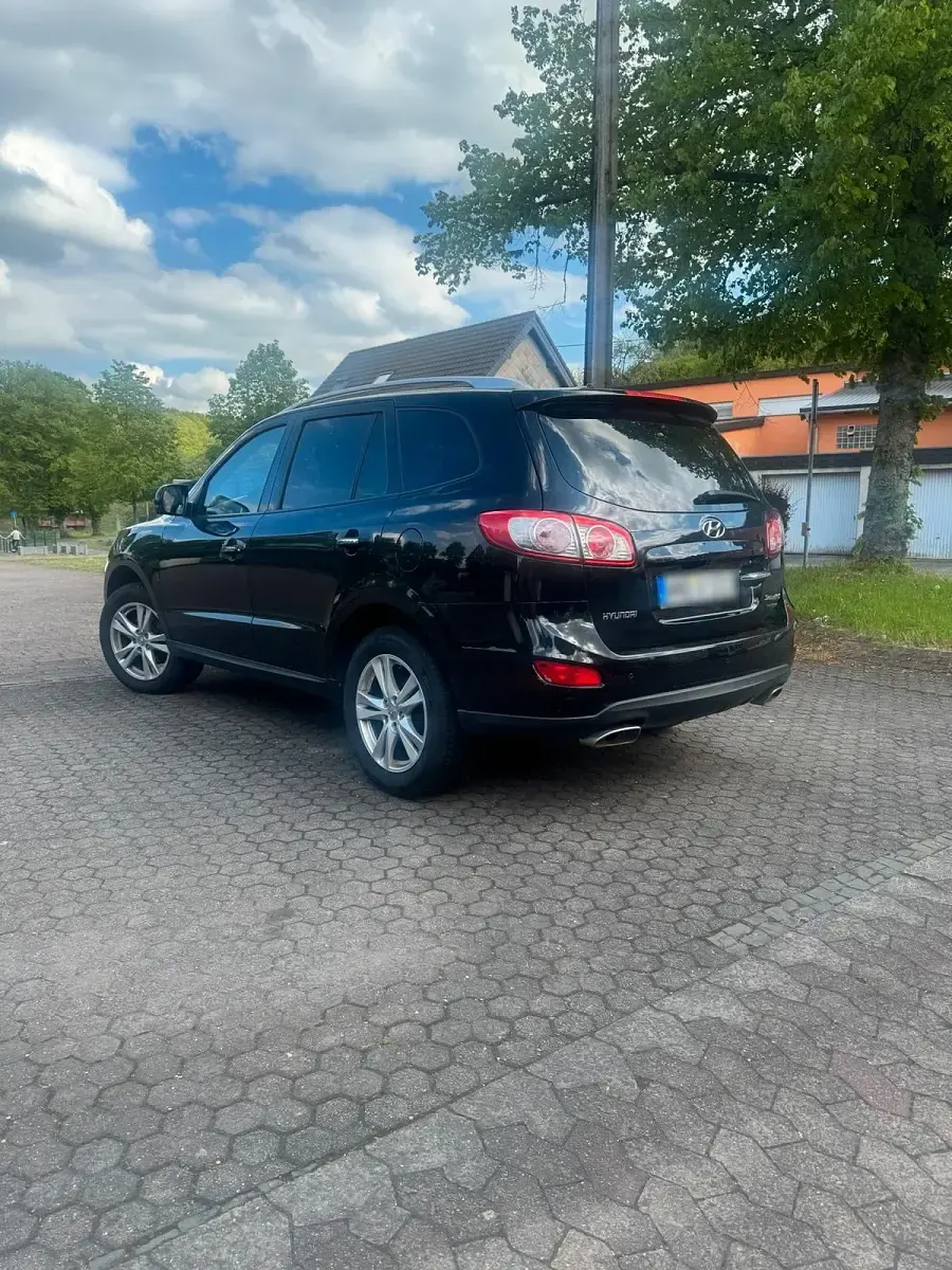 Gebraucht Hyundai Santa Fe 180 PS (132 kW) 2012 Schwarz SUV