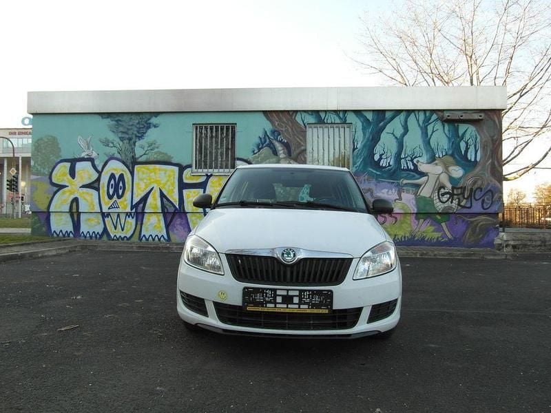 Gebraucht Skoda Fabia Classic 75 PS (55 kW) 2010 Weiß Limousine
