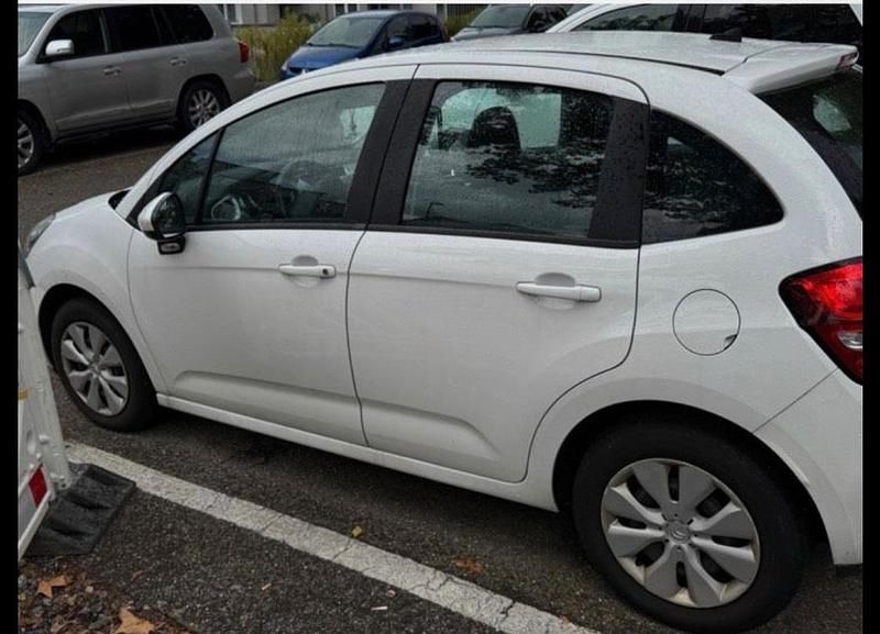 Weiß Gebraucht 2011 Citroën C3 Kleinwagen | 2.800 € - Bild 1/4