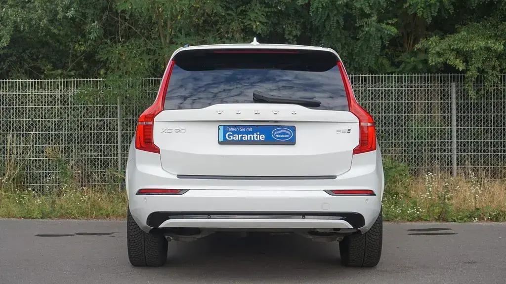 Gebraucht Volvo XC90 Plus 235 PS (172 kW) 2023 Weiß SUV