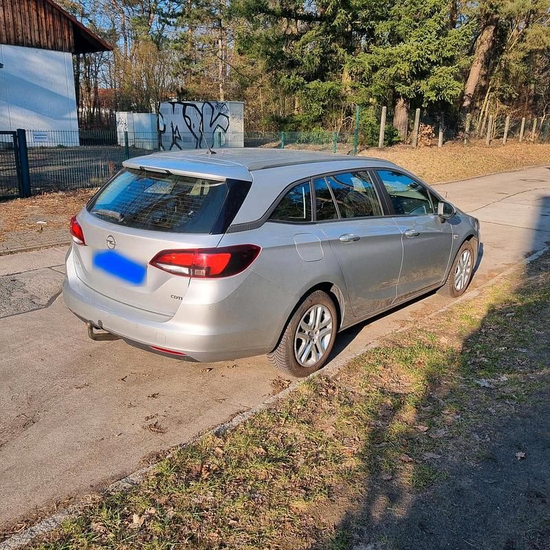 Gebraucht Opel Astra 110 PS (80 kW) 2016 Silber Kombi