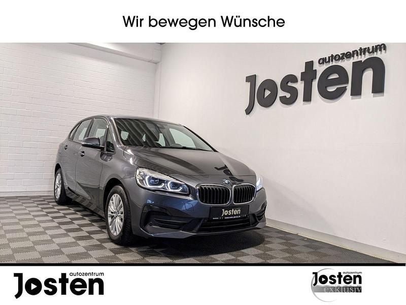 Grau (mineralgrau metallic) Gebraucht 2020 BMW 218 Active Tourer Advantage Van / Kleinbus | 18.790 € (Fairer Preis) - Bild 1/4