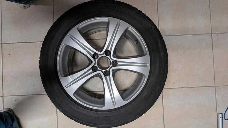 Gebraucht Mercedes E220 194 PS (142 kW) 2017 Grau Kombi