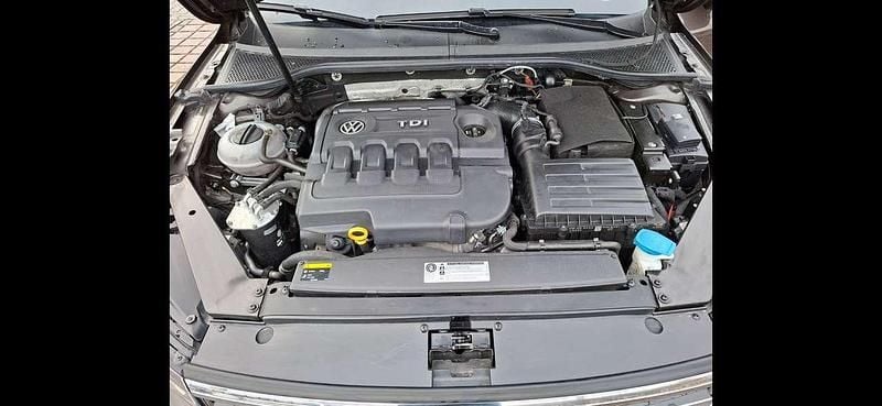 Gebraucht VW Passat Highline 150 PS (110 kW) 2016 Limousine