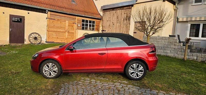 Gebraucht VW Golf Cabriolet 105 PS (77 kW) 2014 Rot Cabrio