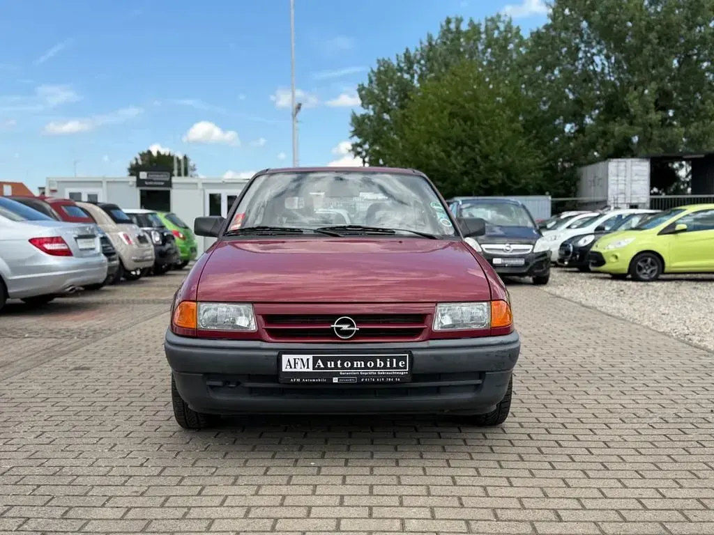 Gebraucht Opel Astra 60 PS (44 kW) 1992 Rot Kleinwagen