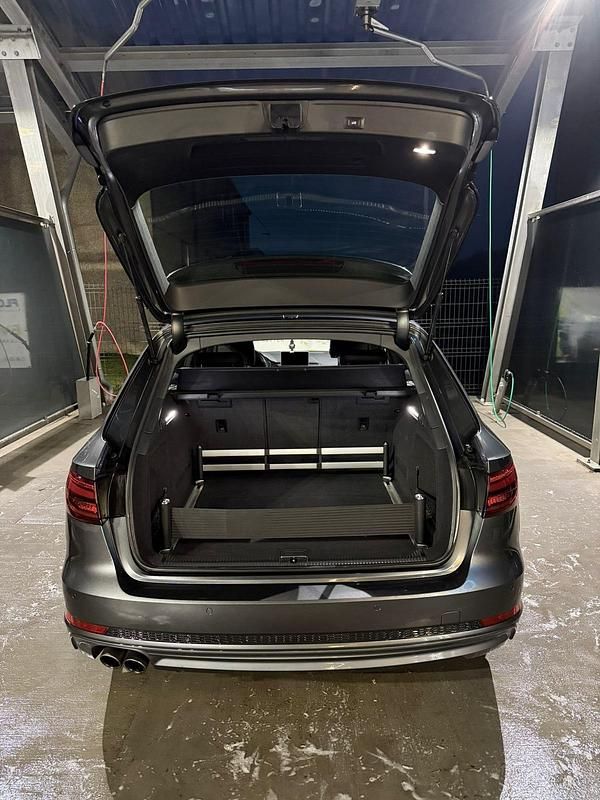 Gebraucht Audi A4 S-Line 272 PS (200 kW) 2016 Grau Kombi