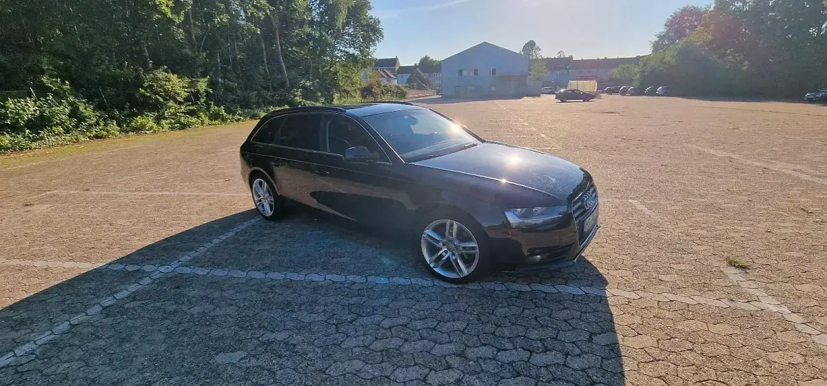 Gebraucht Audi A4 163 PS (119 kW) 2015 Schwarz Kombi
