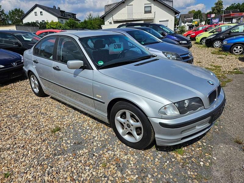 Gebraucht BMW 316 105 PS (77 kW) 2001 Silber Limousine