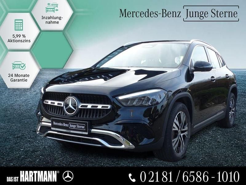 Metalliclack kosmosschwarz Gebraucht 2024 Mercedes GLA180 Progressive SUV | 34.933 € (Fairer Preis) - Bild 1/4