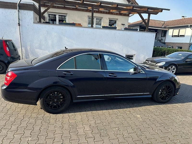 Gebraucht Mercedes S450 320 PS (235 kW) 2010 Blau Limousine