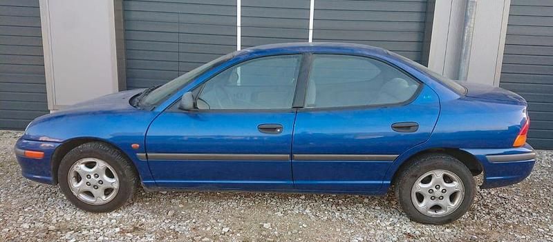 Gebraucht Chrysler Neon 133 PS (97 kW) 1995 Blau Limousine