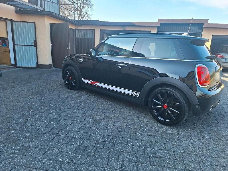 Gebraucht Mini Cooper 136 PS (100 kW) 2015 Schwarz Kleinwagen